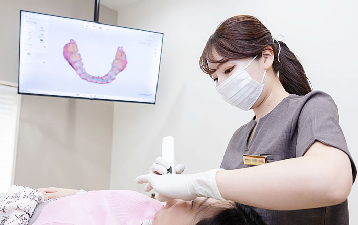 桜新町駅前歯科では、型取りの際の負担が軽減される口腔内スキャナーを完備しております。