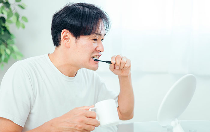 知覚過敏の原因：強すぎるブラッシング