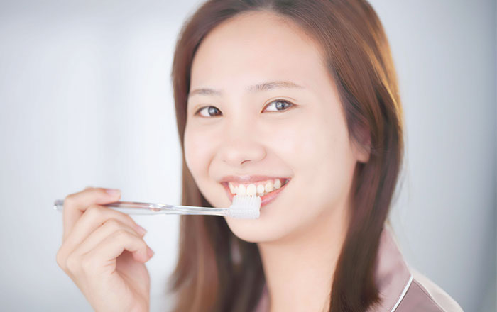 手磨き用歯ブラシのメリット:力加減・角度を自在に調整できる